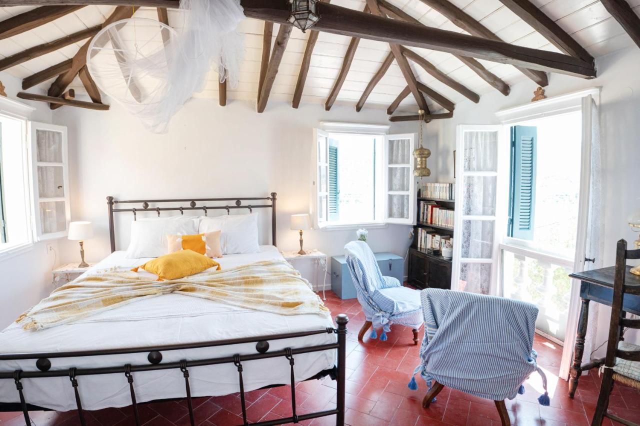 Traditional House Under The Clock Tower With Sweet View Poros Town Esterno foto