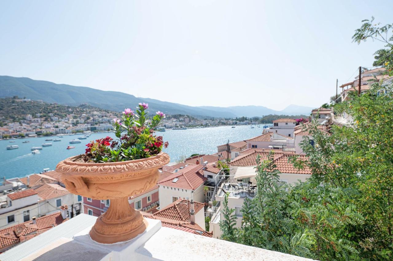 Traditional House Under The Clock Tower With Sweet View Poros Town Esterno foto