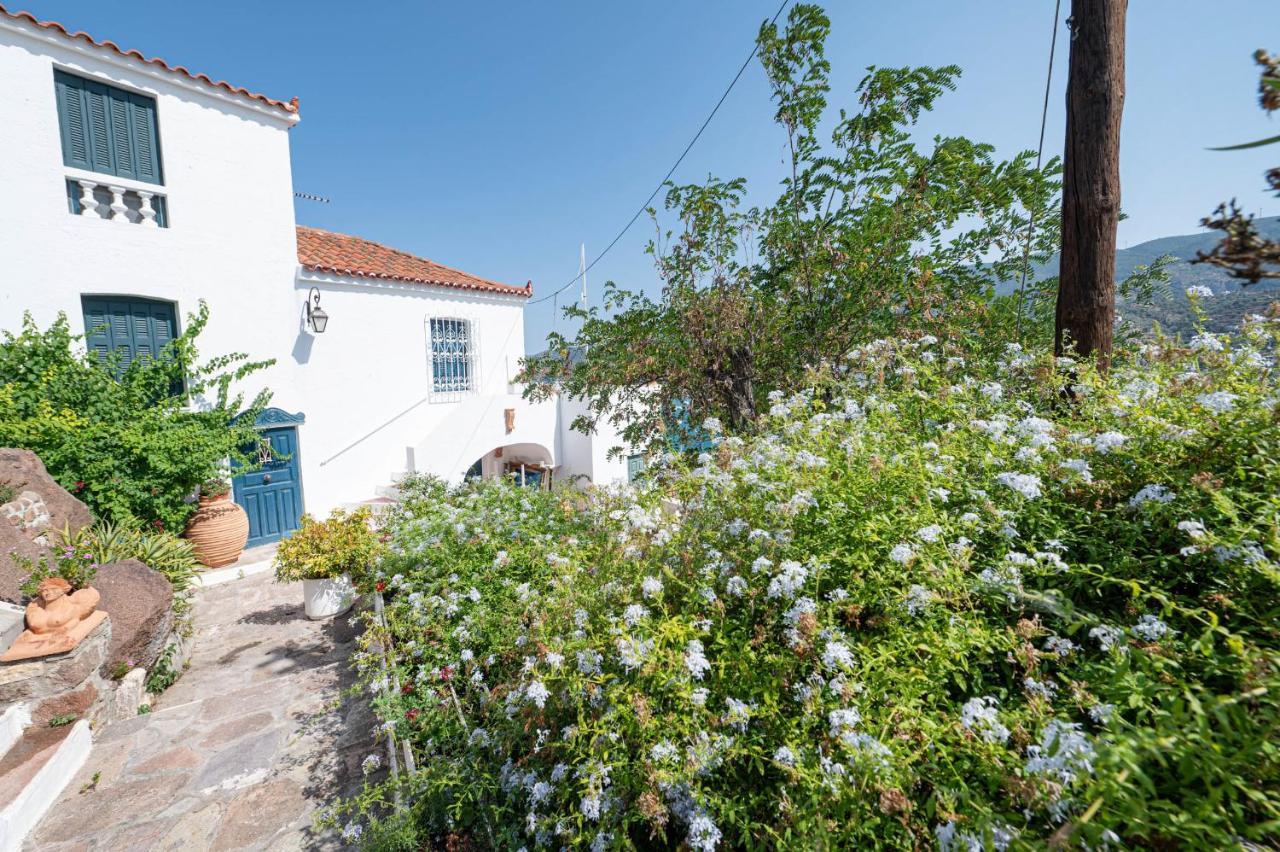 Traditional House Under The Clock Tower With Sweet View Poros Town Esterno foto