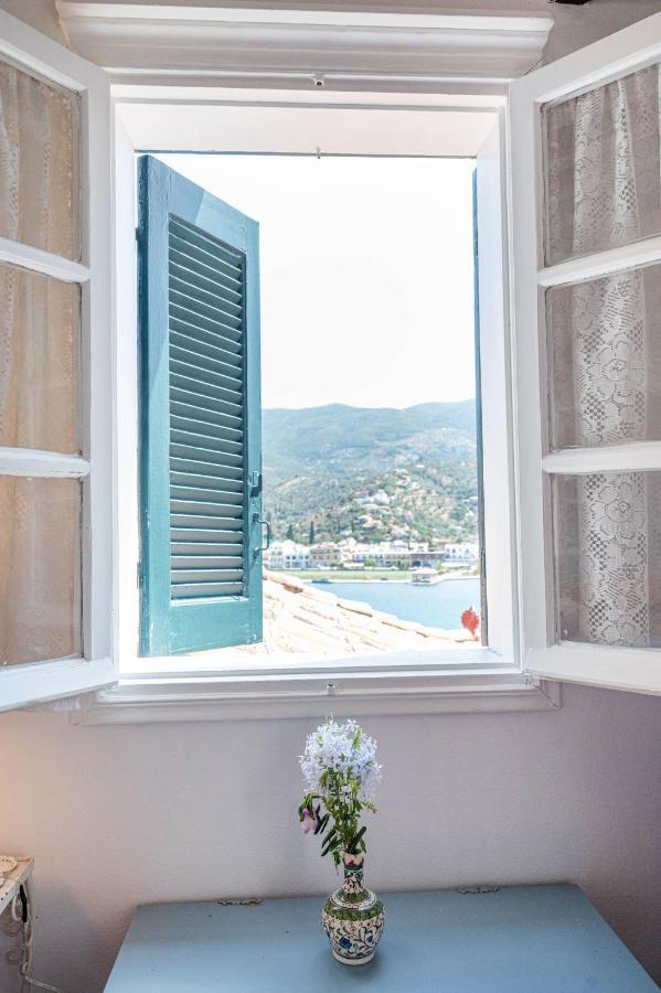 Traditional House Under The Clock Tower With Sweet View Poros Town Esterno foto