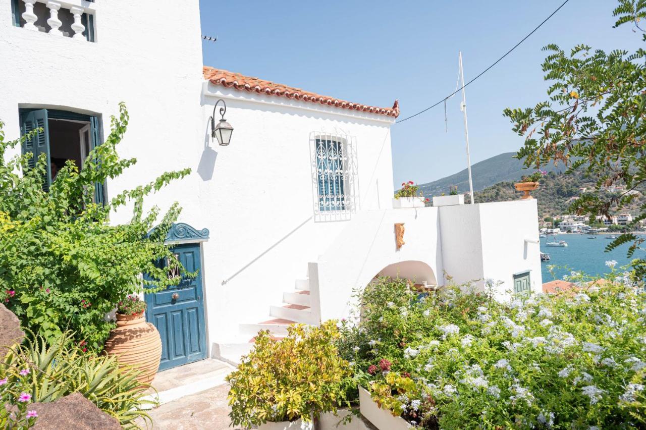 Traditional House Under The Clock Tower With Sweet View Poros Town Esterno foto