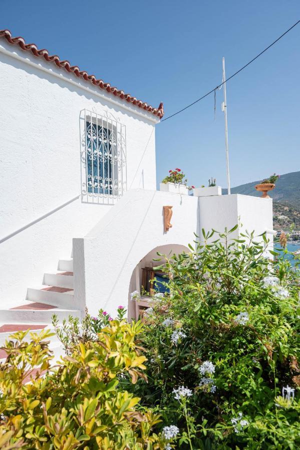 Traditional House Under The Clock Tower With Sweet View Poros Town Esterno foto